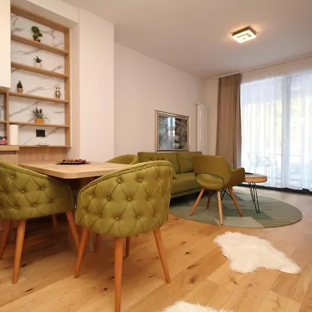 A6 Διαμέρισμα *